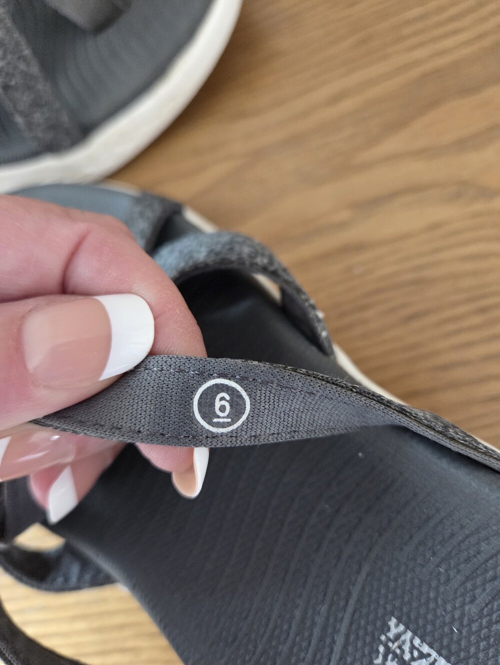 Skecher Gogo Mat Sandals - Picture 4 of 4
